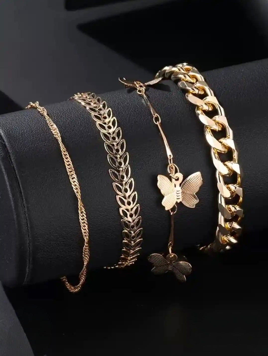 Trendy Gold Chain Bracelet Set 🦋